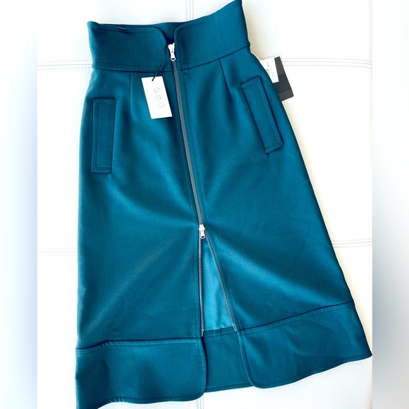 NWT! sea NY
Wool Traditions 
A-Line Zip Skirt 
DK GREEN w/ satin lining Size 0 - Picture 1 of 16